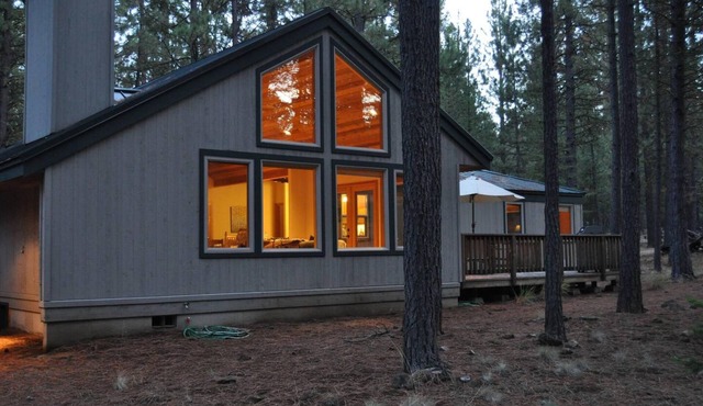 NEW Winter Retreat at Black Butte Ranch