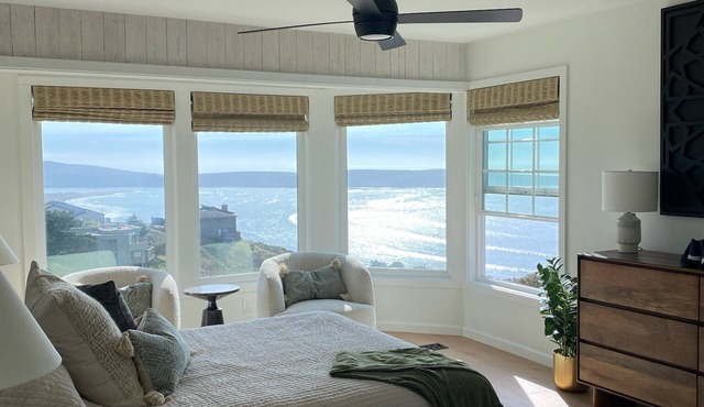 Newly remodeled home with amazing ocean views - 3 min from beach!