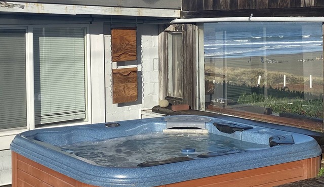 Ocean Front/3 minute walk/Hotub/Sauna/Pets/Massage Chair/Pinball/Pac-Man Machine