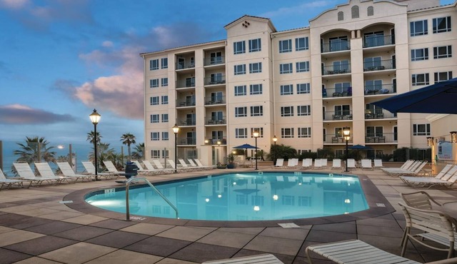 Oceanside Pier Resort 2BR – Ocean Views & Beach Walks