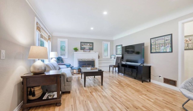 Outstanding Eugene Bungalow on College Hill. 1 mile from U of O Campus in Eugene