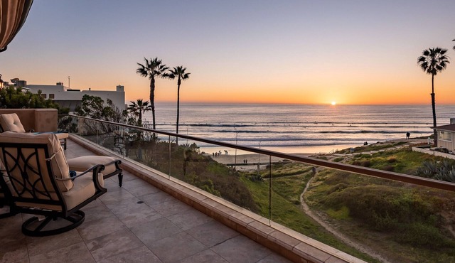 Pacific Beach Crystal Shores Villa w/Spa