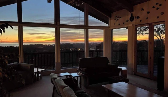 Panoramic Ocean Views - in Private Sanctuary