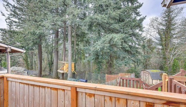Peaceful Gresham Home w/Grill: 2 Mi to Downtown in Gresham