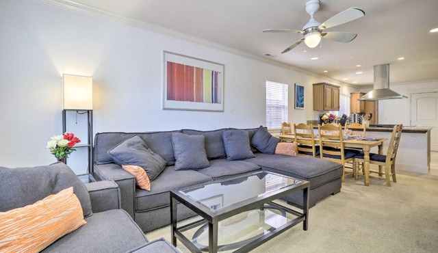 Peaceful Petaluma Getaway w/Deck + Grill!