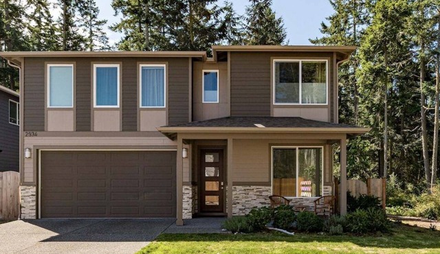 Perch - Modern End-Unit Surrounded by Nature