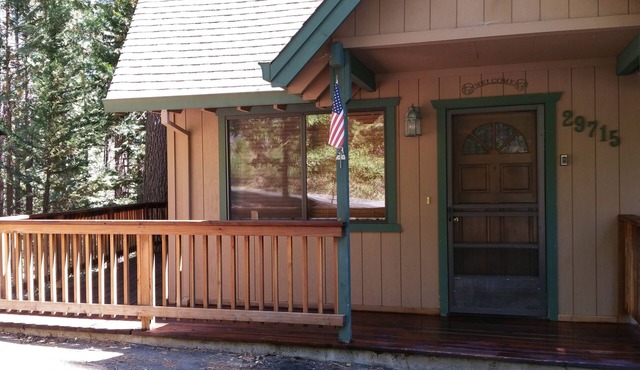 Pinecrestarearentals #8 Comfy Cabin Summer 3rd night free. Just Book 2nights.