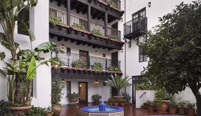 Plaza La Reina