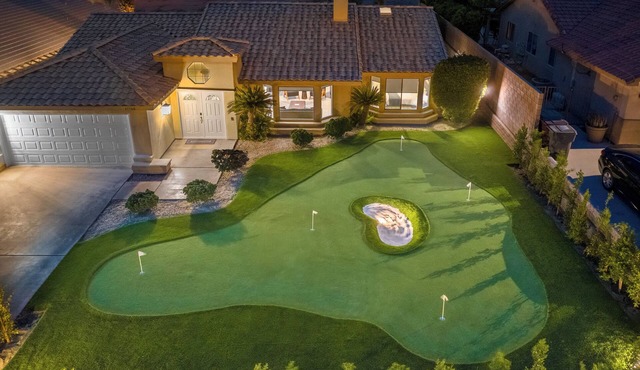 Pool, Spa & Hot Tub! Golf Green 5BR near Coachella & Palm Springs-Jamaica Sands