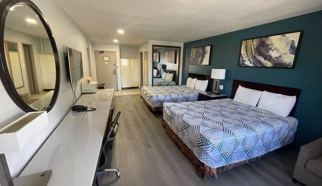 Portside Inn & Suites
