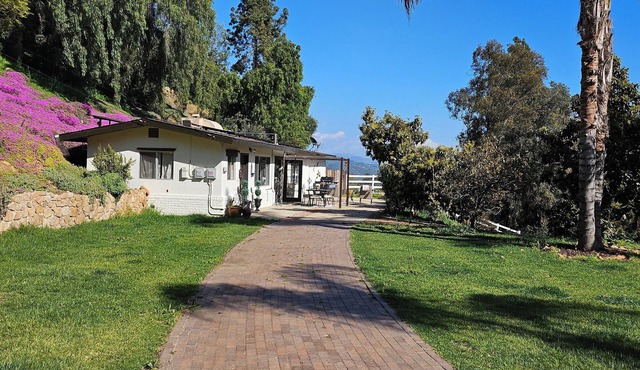 Private Detatched Guest House in Mt. Helix