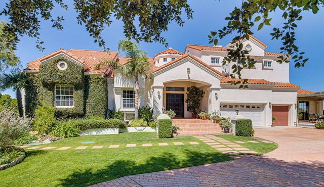 Private Malibu Villa w/Mtn & Sunset Views!