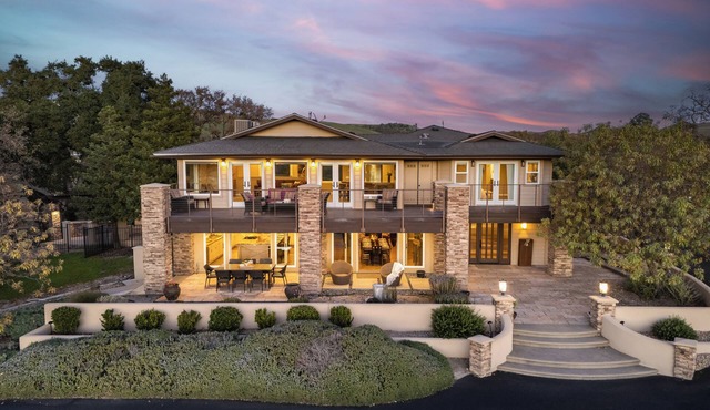 Private Paso Robles Wine Estate w/Pool, Fire Pit & Vineyard Views