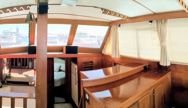 Private Room on a uxury boat in Marina del Rey