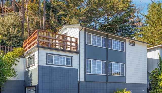 Quiet and comfortable property with stunning views,15 minutes drive to the beach