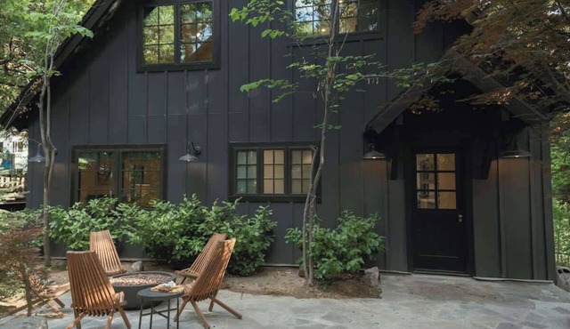 Ravenwood House, lakefront on Orchard Bay
