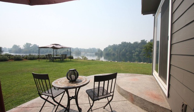 Redding River House II, Stunning River Location.