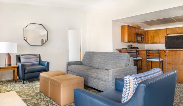 Relax and Recharge! Four Comfortable Units, Hiking, Golf, Near Santaya Isabel