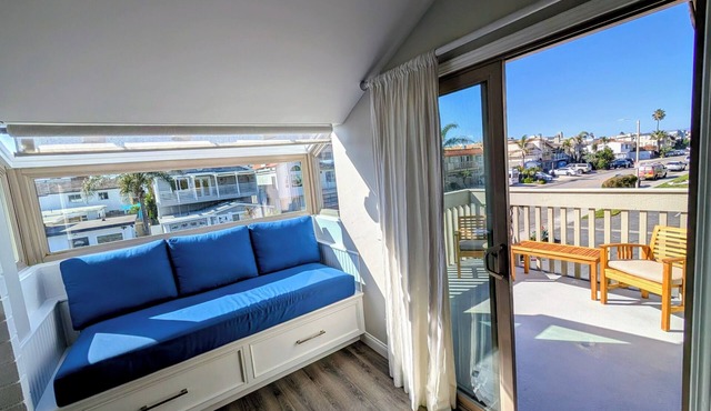 Remodeled Beach Gem: 1 Block to Sand, Pool, Jacuzzi