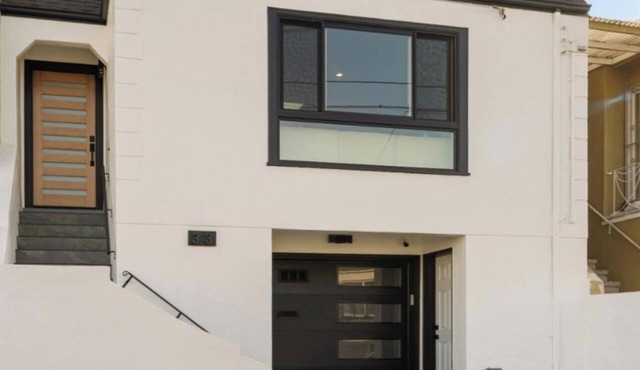 Remodeled Private 2BR with Driveway Parking & Pet Friendly
