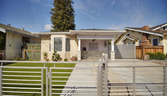 Romantic 5bd/3ba Single Family House, Central Silicon Valley!