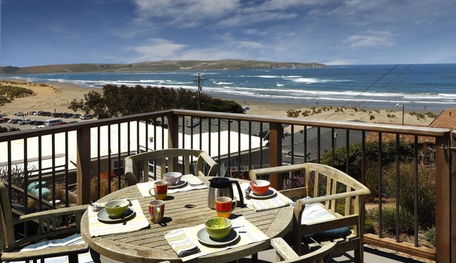 Romantic, Dramatic Views! Full calendar https:/www.vrbo.com/81742?dateless=true