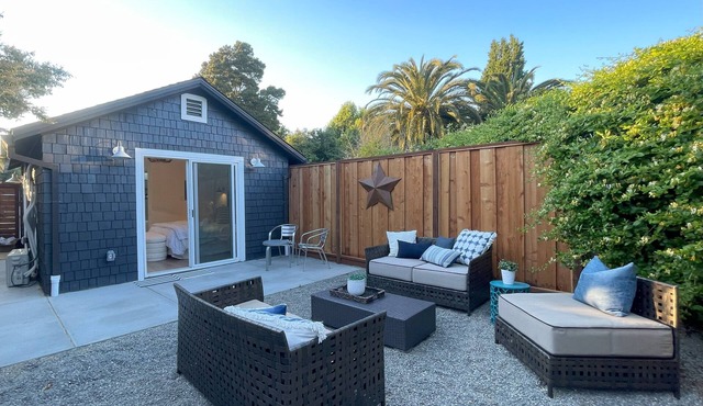 Romantic & Private Cottage for Two!
