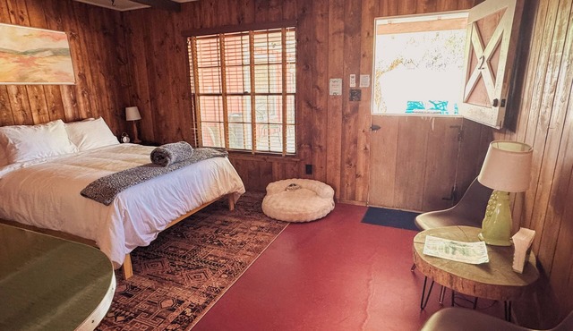 Room 2 Cozy Desert Studio - Downtown Joshua Tree