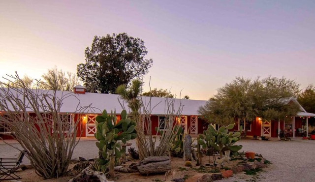 Room 5 Desert Sanctuary - Downtown Joshua Tree