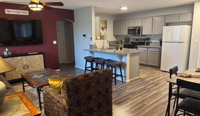 Route 66 River House: 8 Min to Boat Launch, Boat & Trailer Parking in Mohave Valley