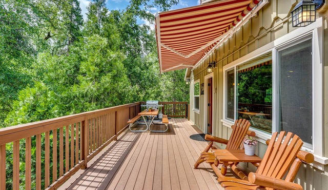 Rustic Oakhurst Retreat < 4 Mi to Bass Lake!