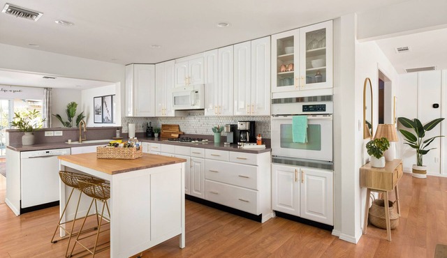San Diego Luxury Home, Arcade, Pool, Spa, Sleeps 14