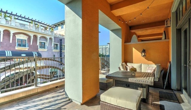 Santana Row Properties #5 - Silicon Valley Getaway