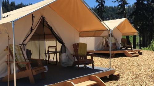 Scenic Sierra Glamping Stay Near Mokelumne River California
