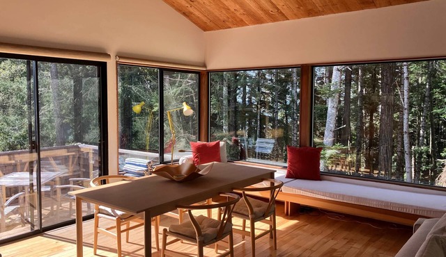 Sea Ranch 2BR timber-frame home with hot tub near Stengel Beach