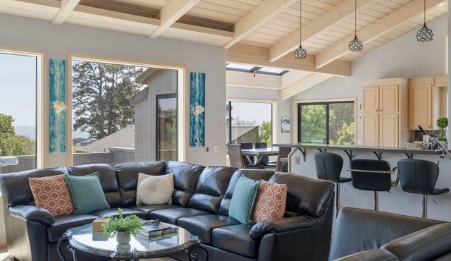 Sea Ranch Ocean Views 4 bedrooms + office