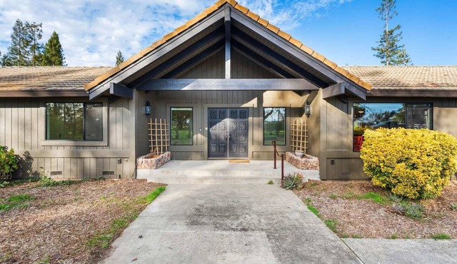 Sebastopol Flower Farm Stay
