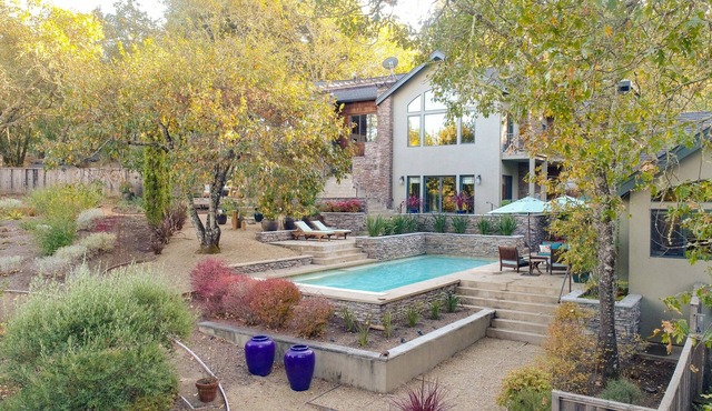 Sebastopol Luxury Home With Views, Pool & Hot tub