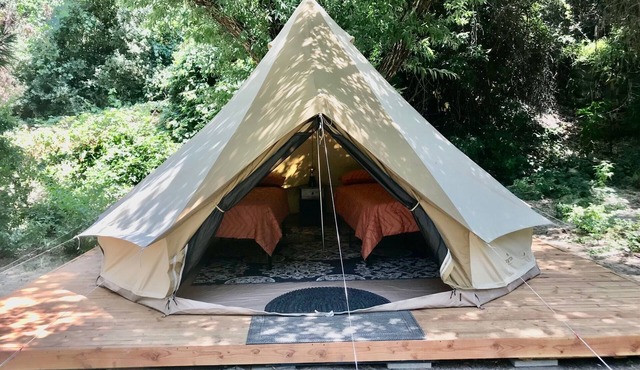 Sequoia Jewel -16 Foot Bell Tent with double beds. 4.5 to Sequoia National Park.