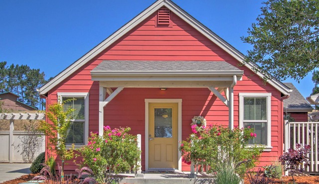 Serene Bungalow-style Home in Point Reyes Station!