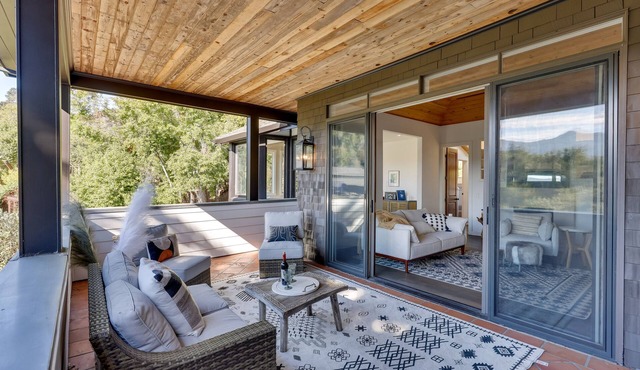 Serene San Anselmo Hideaway w/Private Hot Tub!