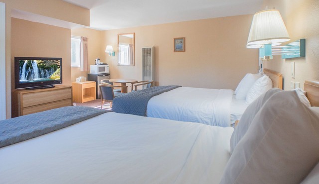 Shasta Pines Motel & Suites