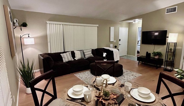 Single-Story 3BR Cul-de-Sac Home…Open Living + Fenced Yard- Canyon Crest