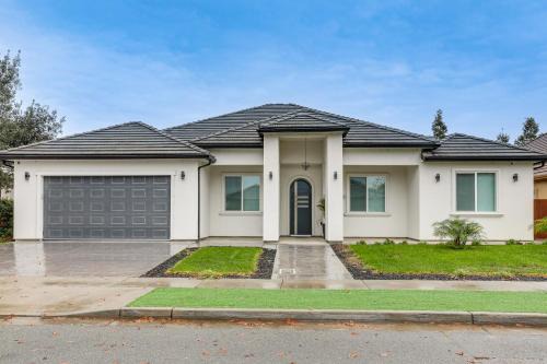 Sip, Dine & Unwind: Spacious Lodi Gem w/Patio!