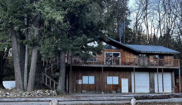 Skiiers Paradise and Rustic Ranch house