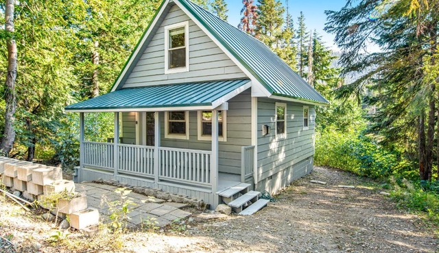 Snowdrop Summit Cabin
