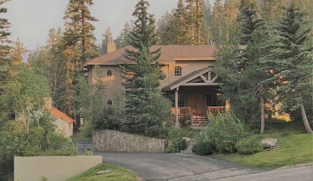 Sonenalp 1st-Floor Combo | 6BR/6BA | Private Hot Tub, Sauna; Easy Walk to Canyon