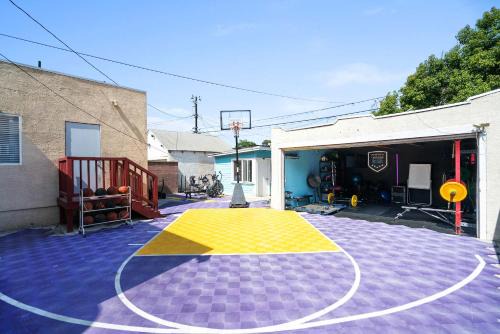 South LA 3BR with Gym and Hot Tub by Colby and Conrad