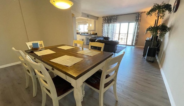 Spacious 2 Bed, 2-Bath Apartment in Monterey Park
