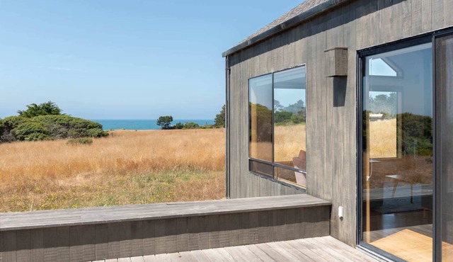 Spacious 3 BD for 6 + Ocean View